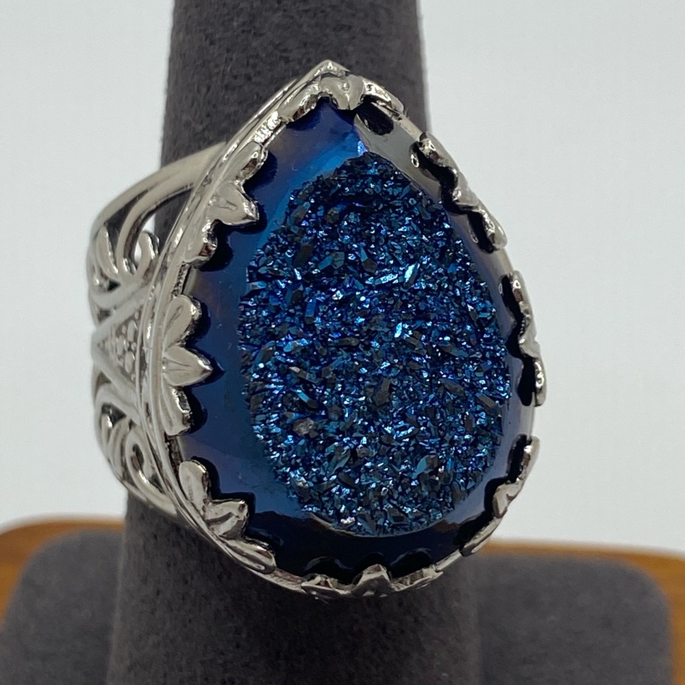 Sterling Silver Teardrop Blue Drusy Quartz With Filigree Sides • Size 8